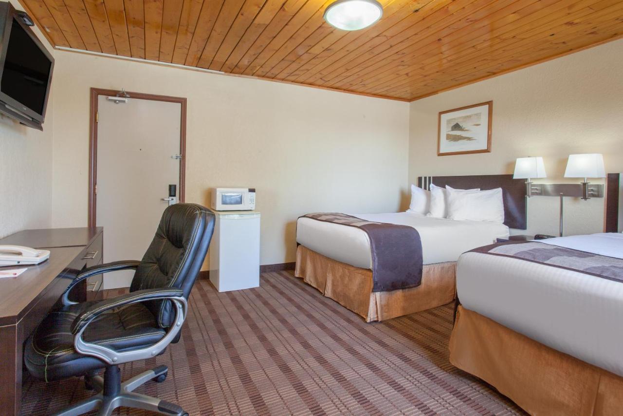 מדיסין הט Econo Lodge Inn & Suites מראה חיצוני תמונה