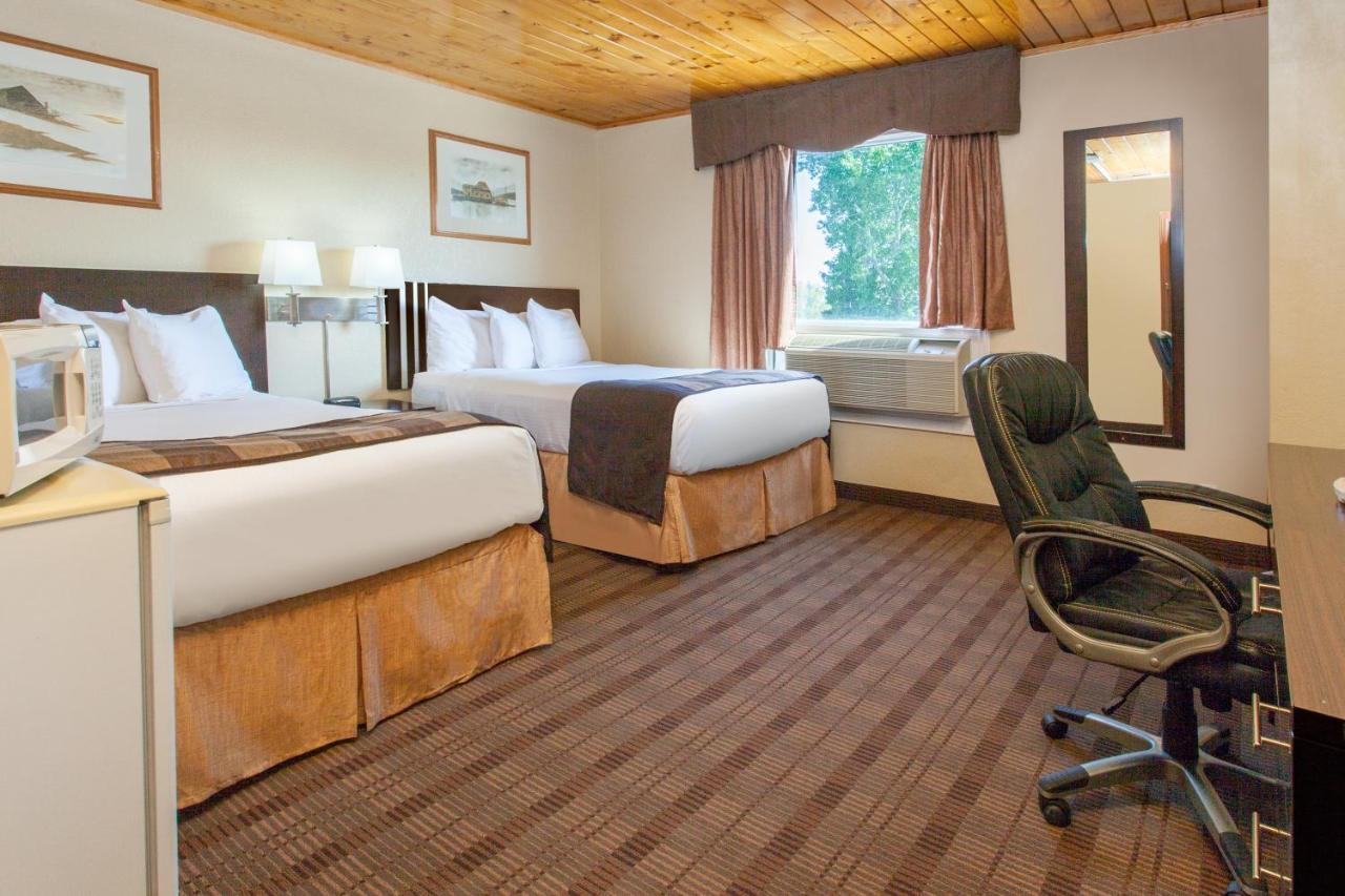 מדיסין הט Econo Lodge Inn & Suites מראה חיצוני תמונה