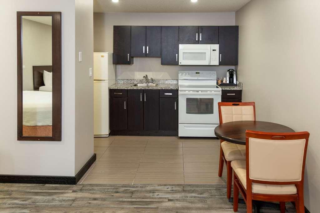 מדיסין הט Econo Lodge Inn & Suites חדר תמונה