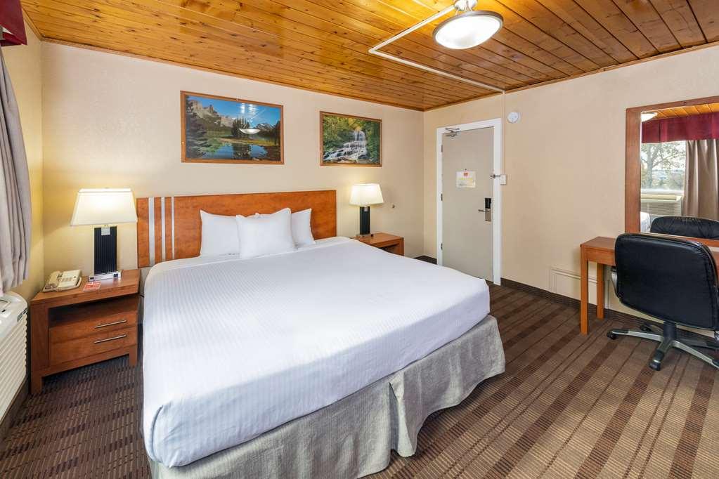 מדיסין הט Econo Lodge Inn & Suites חדר תמונה