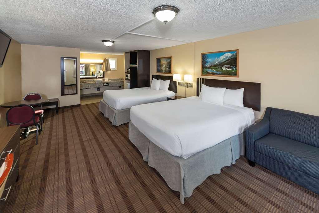 מדיסין הט Econo Lodge Inn & Suites חדר תמונה