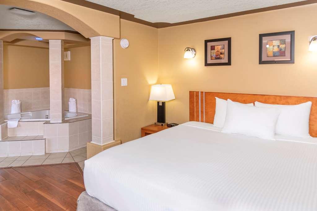 מדיסין הט Econo Lodge Inn & Suites חדר תמונה